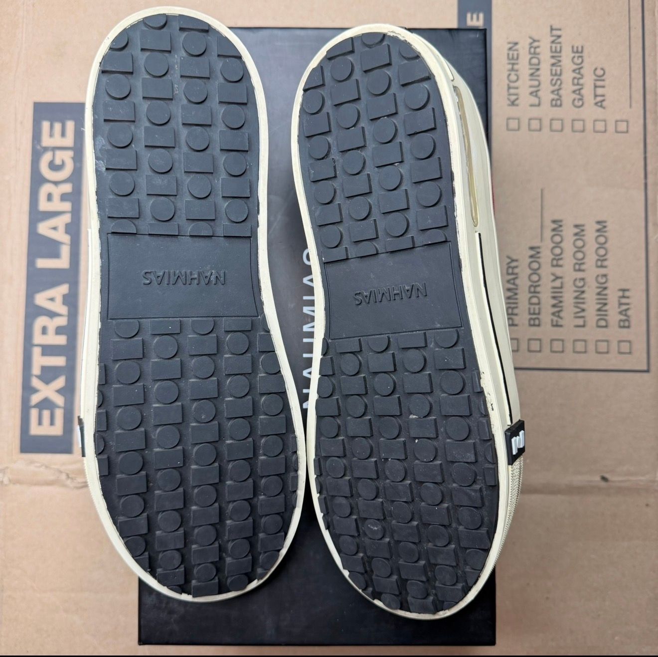 WORN NAHMIAS "RED" - Used/Worn