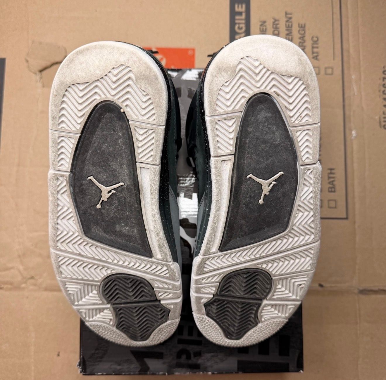 WORN GS JORDAN 4 "FEAR" - Used/Worn