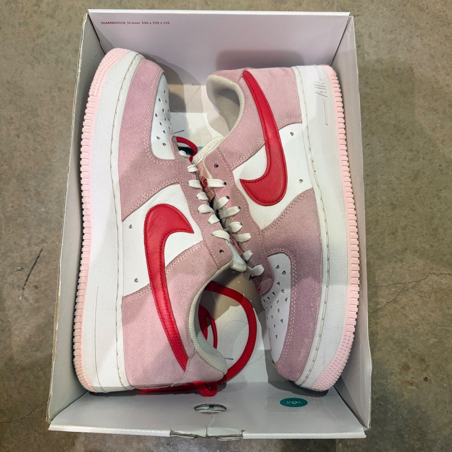 WORN AIR FORCE 1 "VALENTINES DAY" - Used/Worn