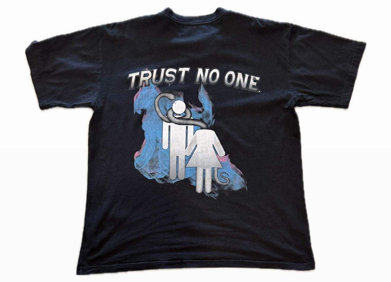 HOMME FEMME Trust No One Tee - Used/Worn