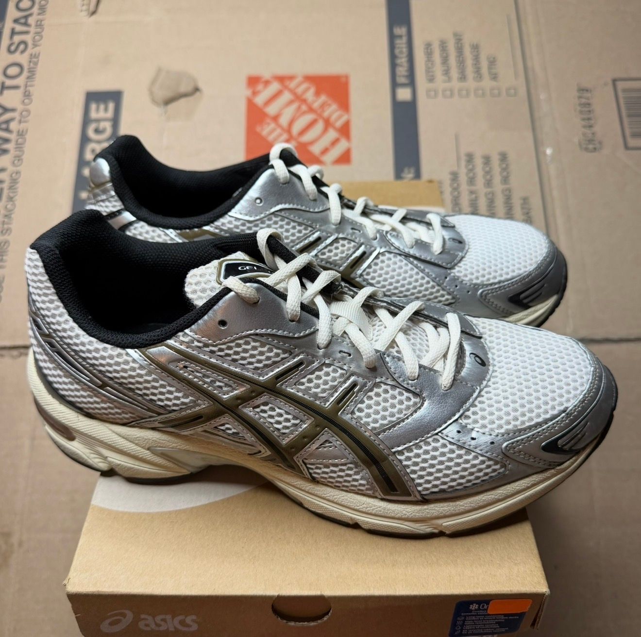 WORN ASICS "CLAY CANYON" - Used/Worn