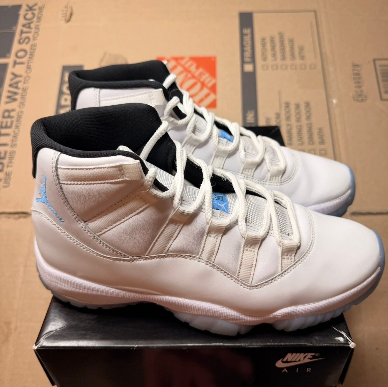 WORN JORDAN 11 "COLUMBIA" - Used/Worn