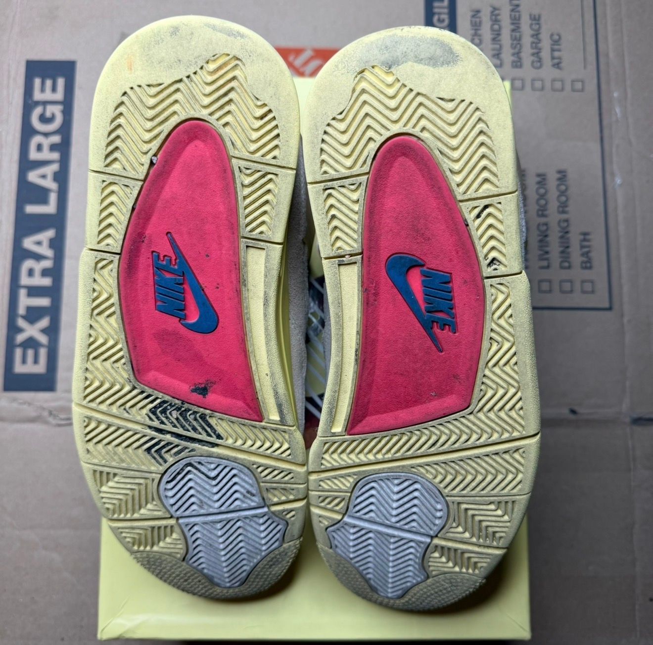 WORN JORDAN 4 UNION "GUAVA" - Used/Worn