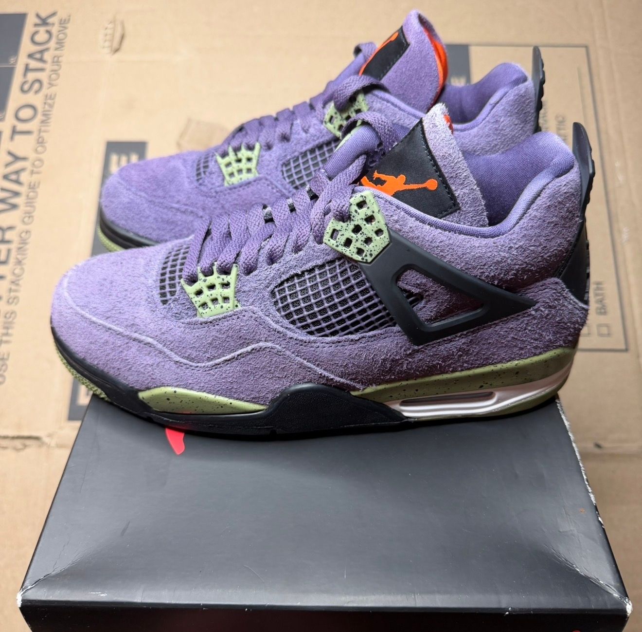 WORN JORDAN 4 "CANYON PURPLE" - Used/Worn