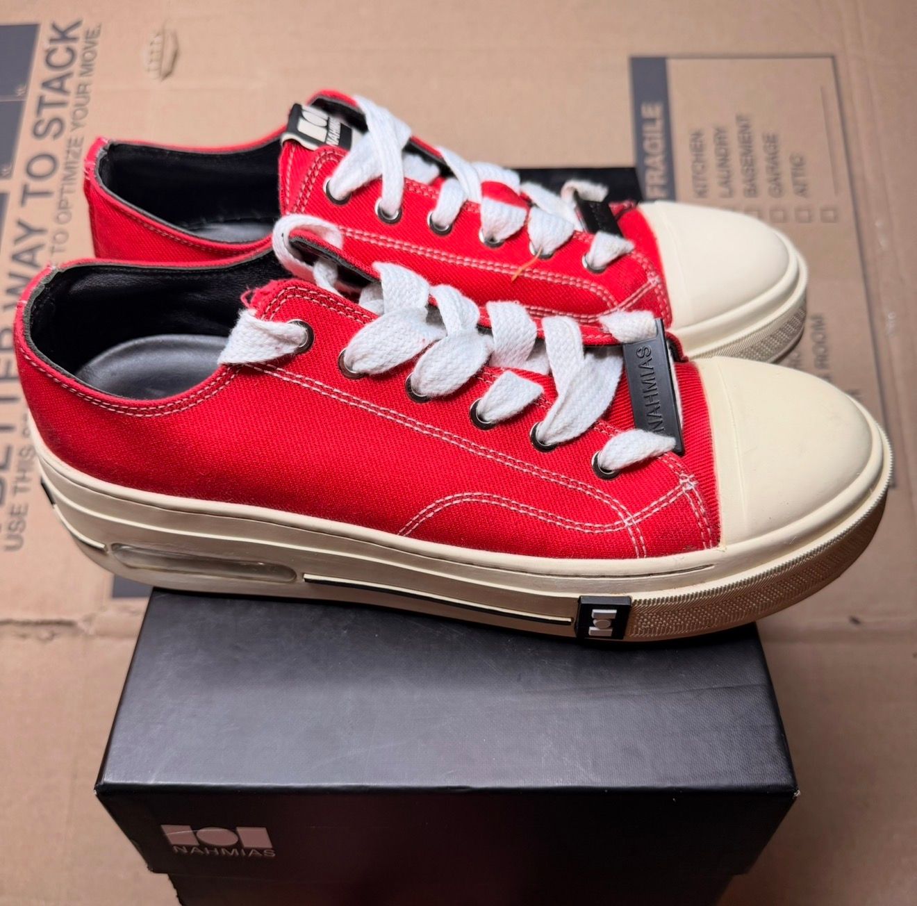 WORN NAHMIAS "RED" - Used/Worn
