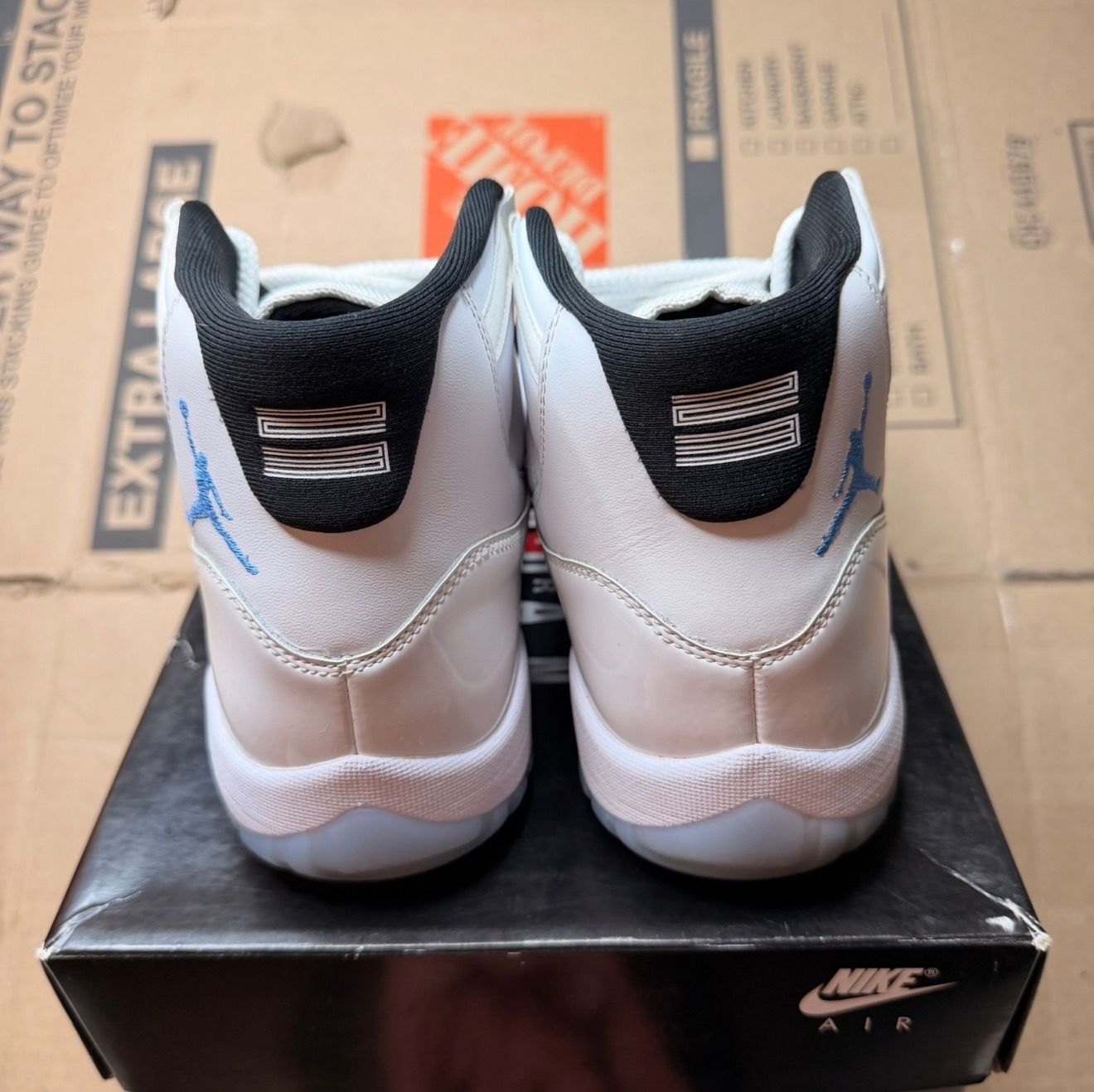 WORN JORDAN 11 "COLUMBIA" - Used/Worn
