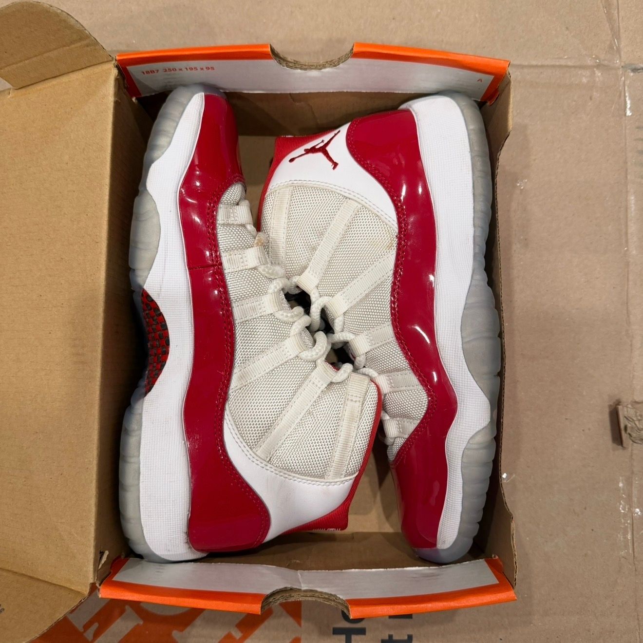 WORN GS JORDAN 11 "CHERRY" - Used/Worn