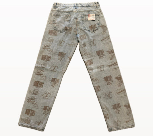 Uneffected Light Washed Jeans