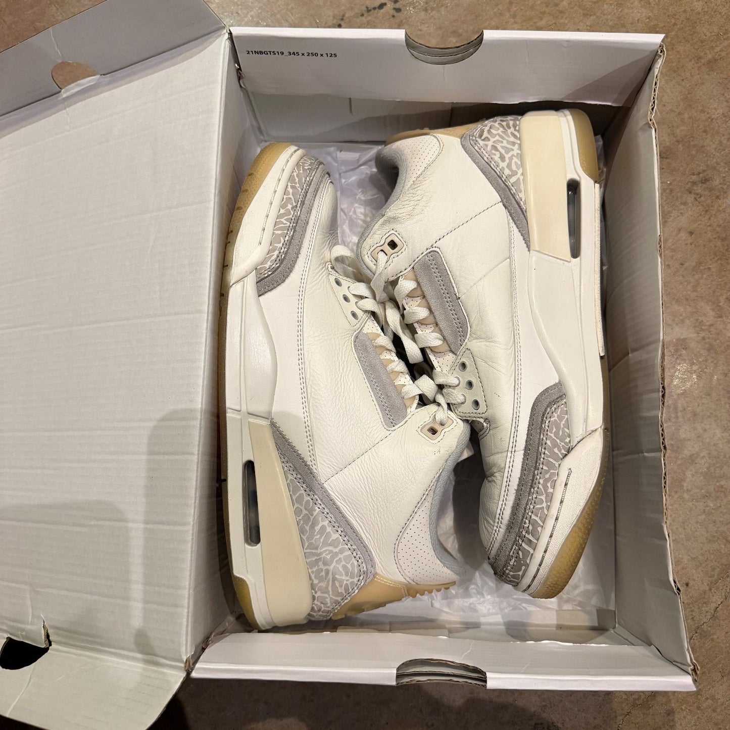 WORN JORDAN 3 "CRAFT IVORY" - Used/Worn