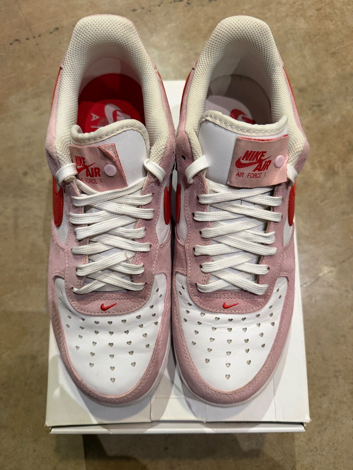 WORN AIR FORCE 1 "VALENTINES DAY" - Used/Worn