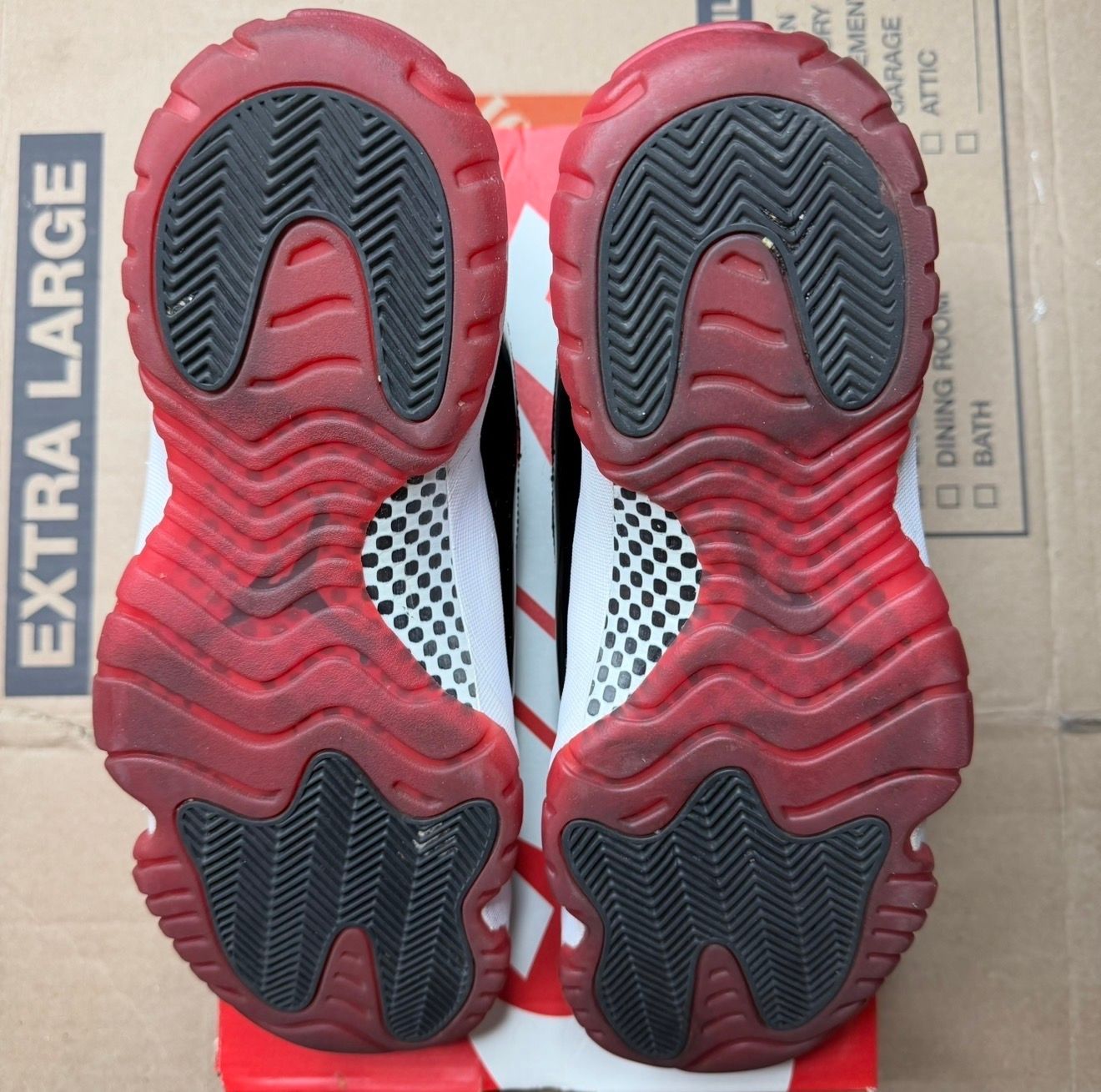 WORN JORDAN 11 "BRED" - Used/Worn