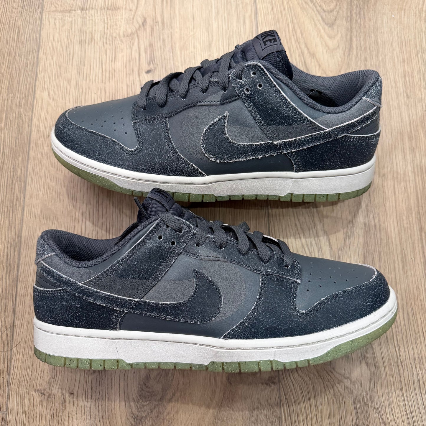 WORN NIKE DUNK LOW SIZE 9.5M