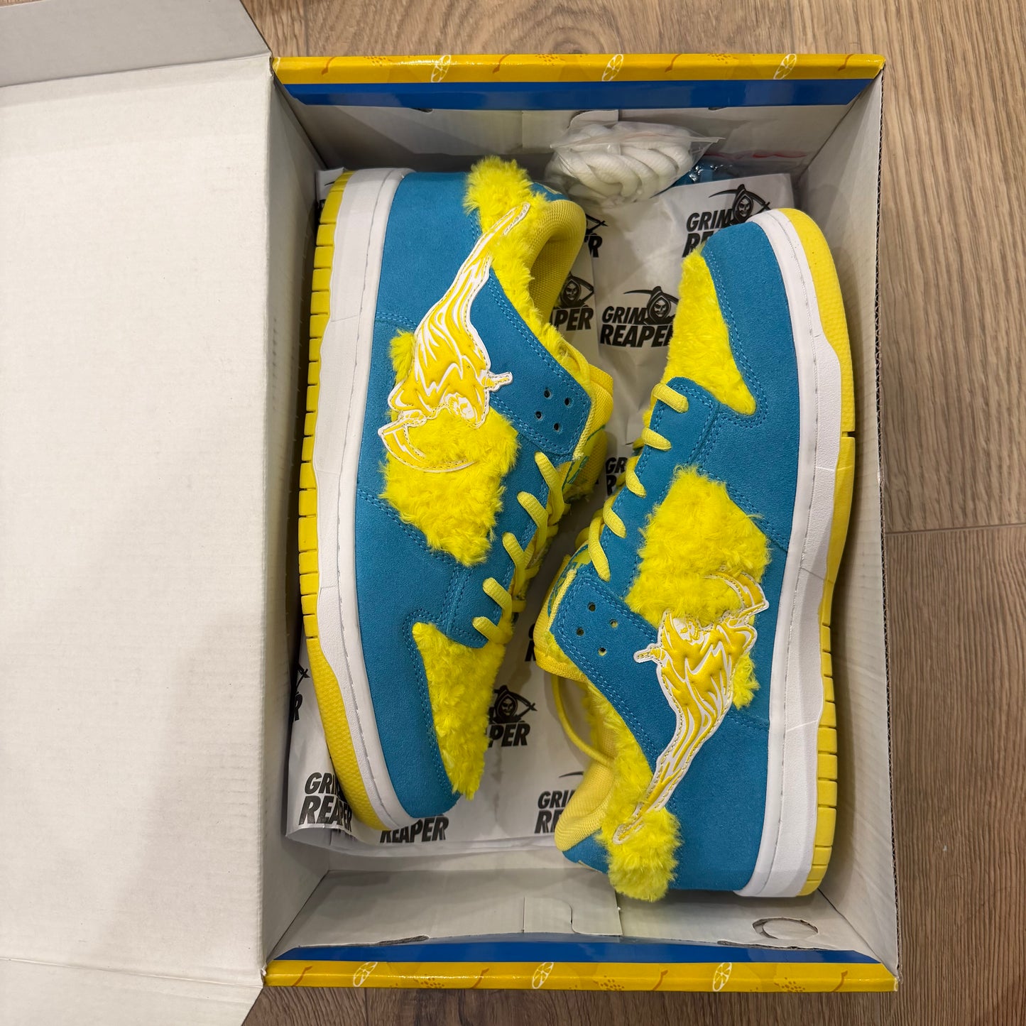 WORN GRIM REAPER LEMON SNEAKERS SIZE 9