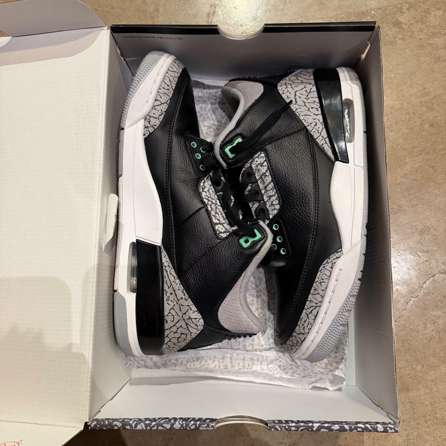 WORN JORDAN 3 "GREEN GLOW" - Used/Worn