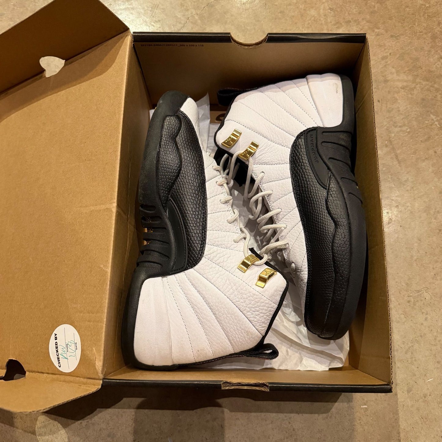 WORN JORDAN 12 "TAXI" - Used/Worn