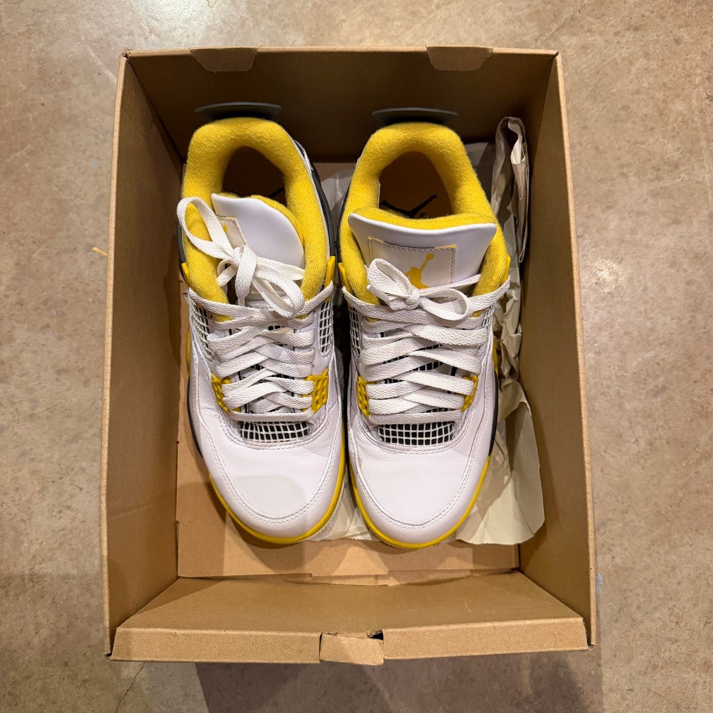WORN JORDAN 4 "SULFUR" - Used/Worn