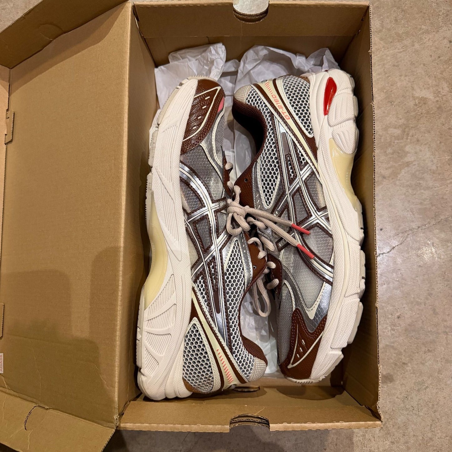 WORN ASICS "CHOCOLATE BROWN" - Used/Worn
