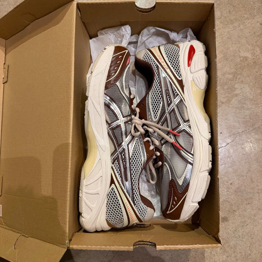 WORN ASICS "CHOCOLATE BROWN" - Used/Worn