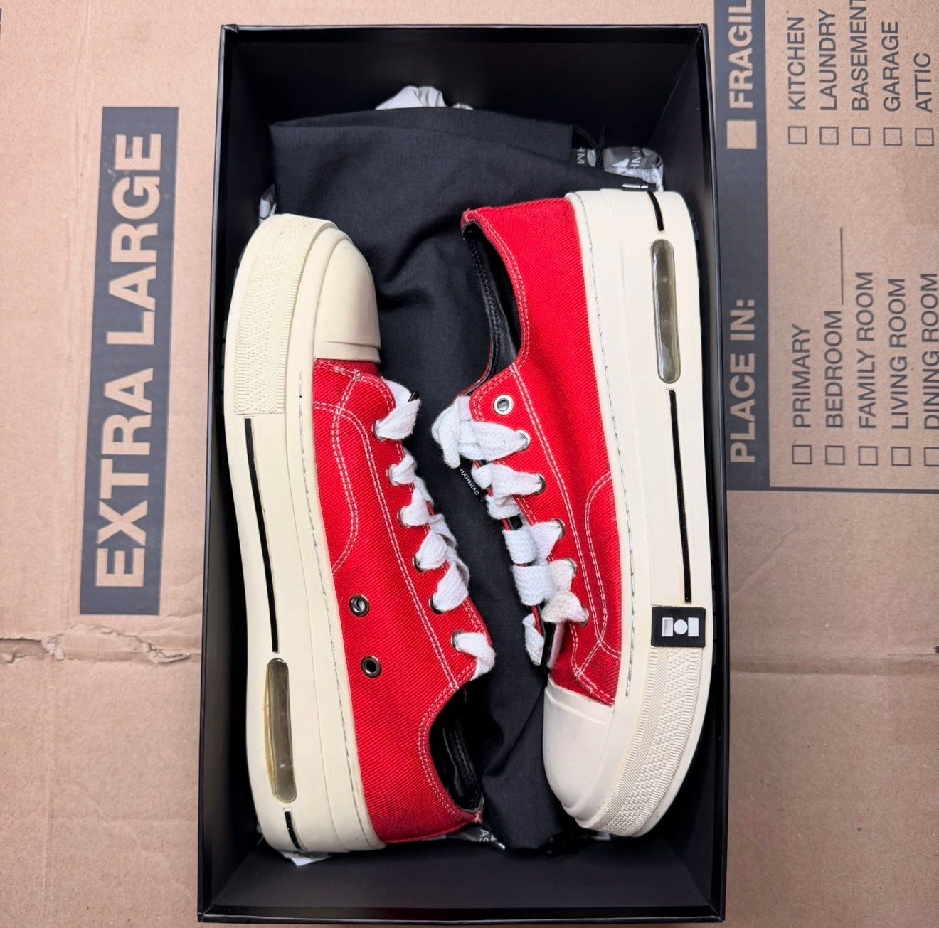 WORN NAHMIAS "RED" - Used/Worn