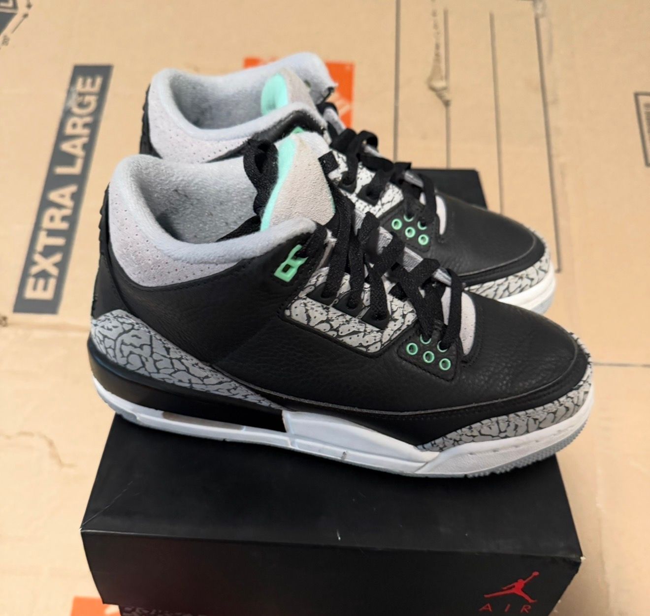 WORN GS JORDAN 3 "GREEN GLOW" - Used/Worn