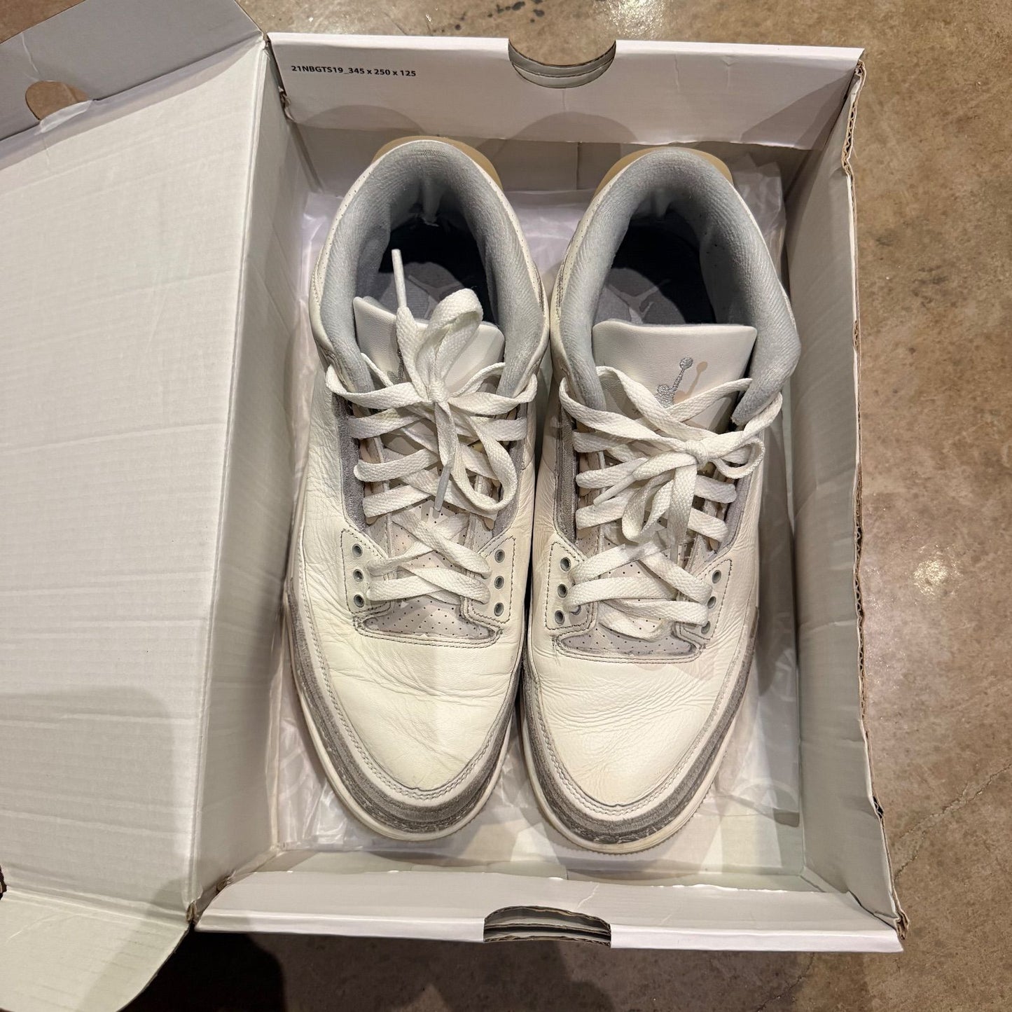WORN JORDAN 3 "CRAFT IVORY" - Used/Worn