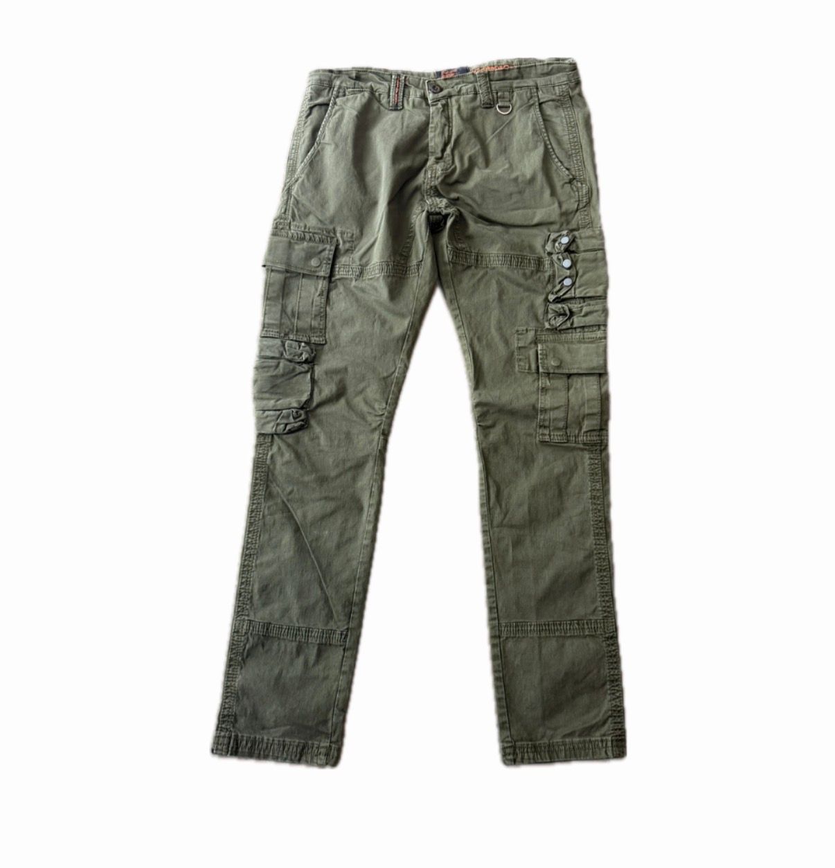 Decibel green cargo