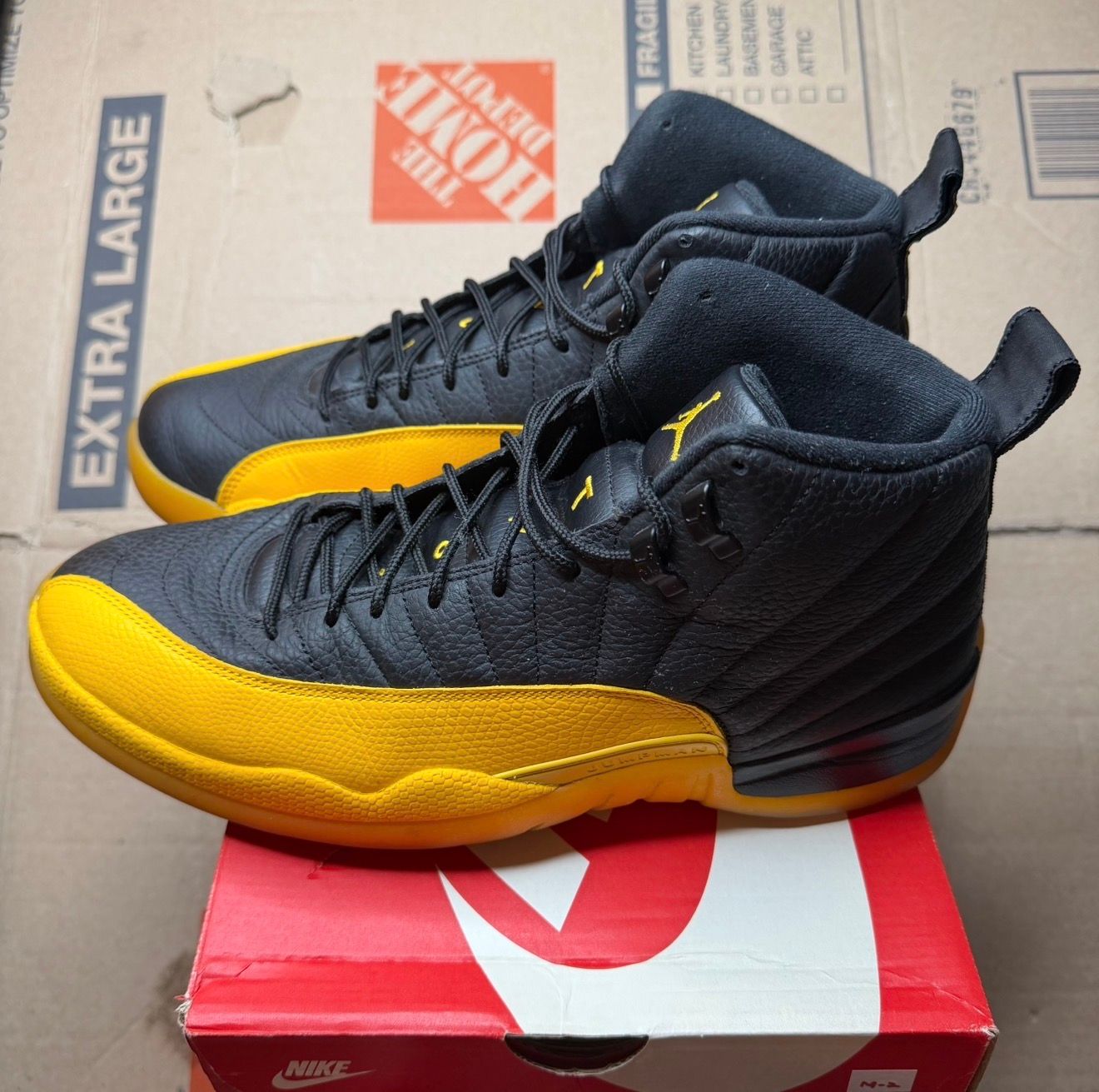 WORN JORDAN 12 "UNIVERSITY GOLD" - Used/Worn