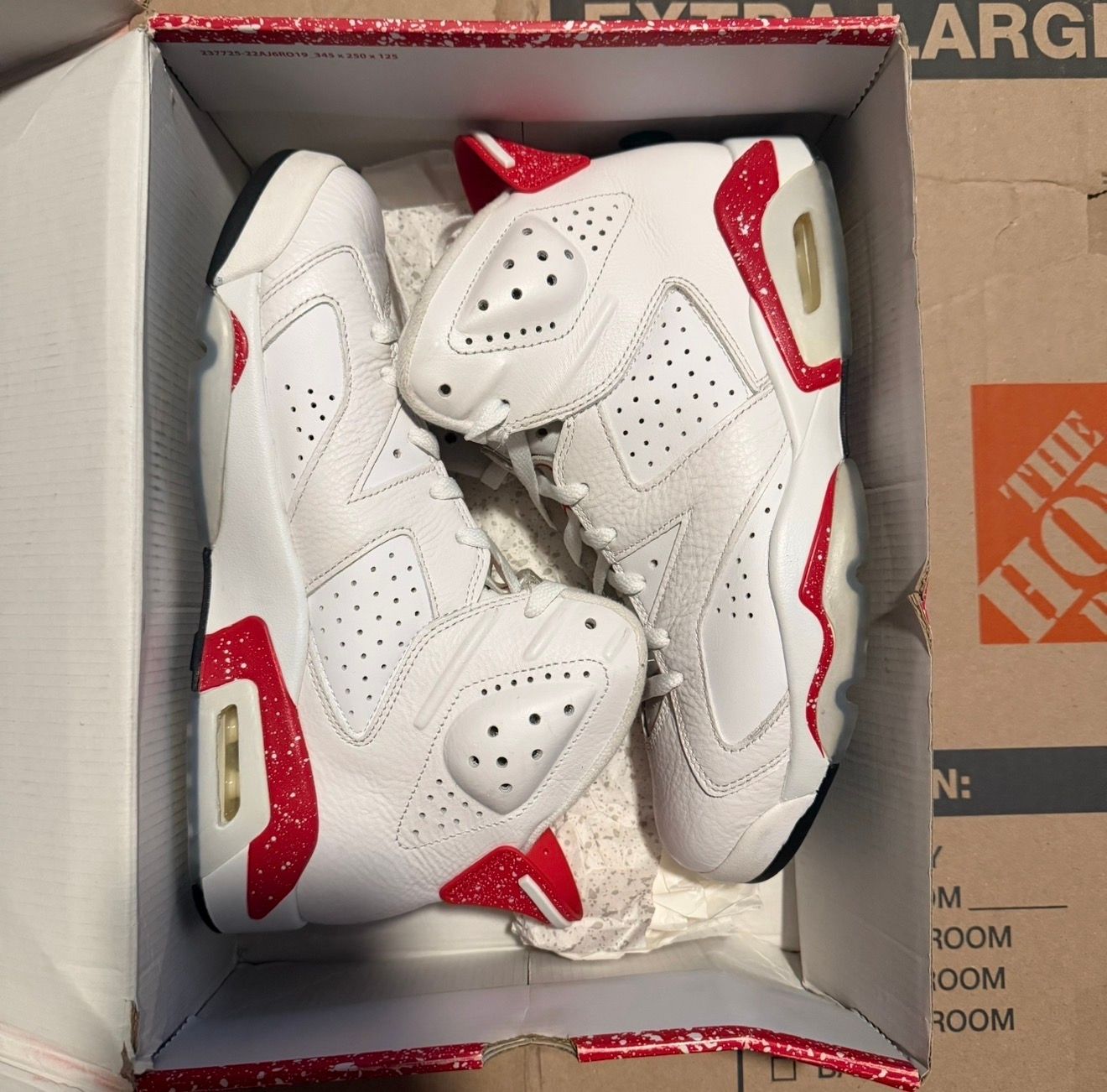 WORN JORDAN 6 "RED OREO" - Used/Worn