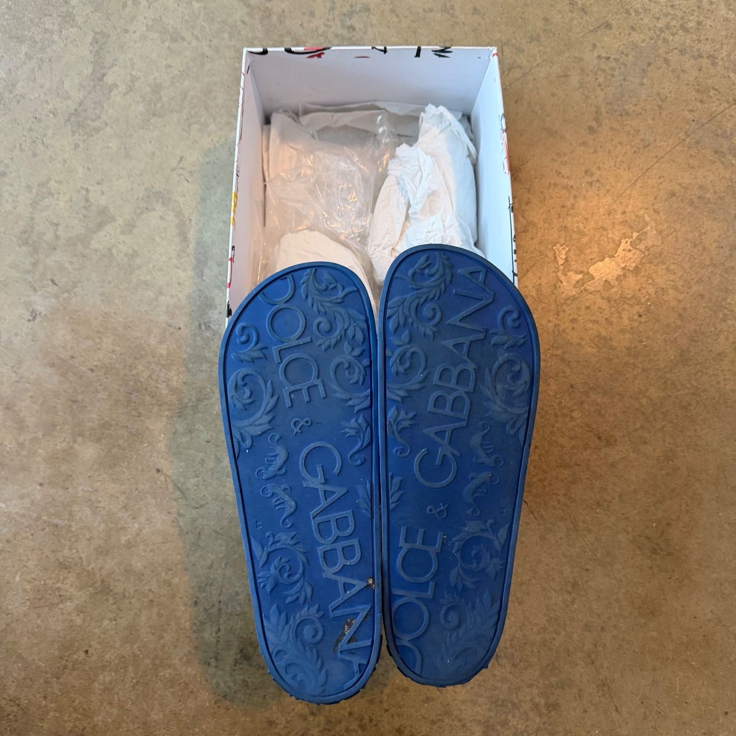 WORN Dodge gabana slides - Used/Worn