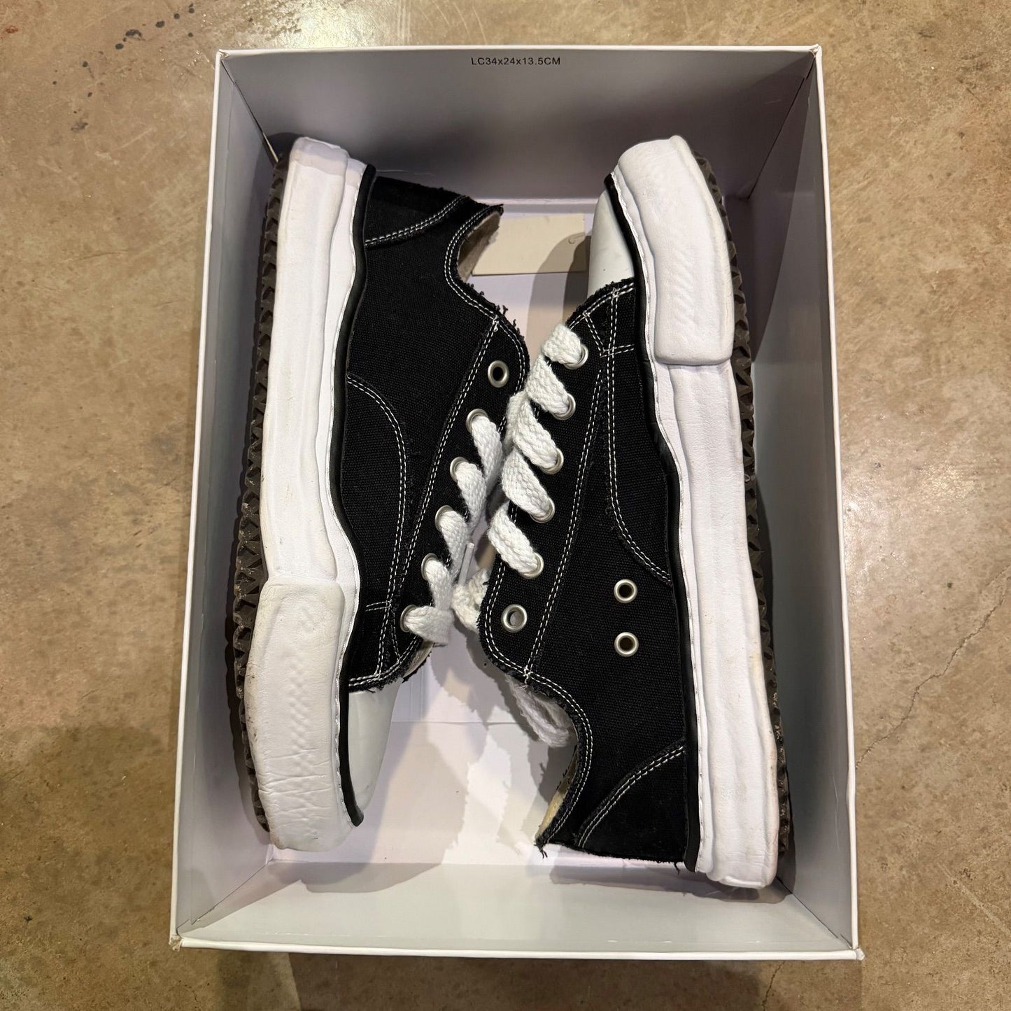 WORN MAISON MIHARA SNEAKERS - Used/Worn