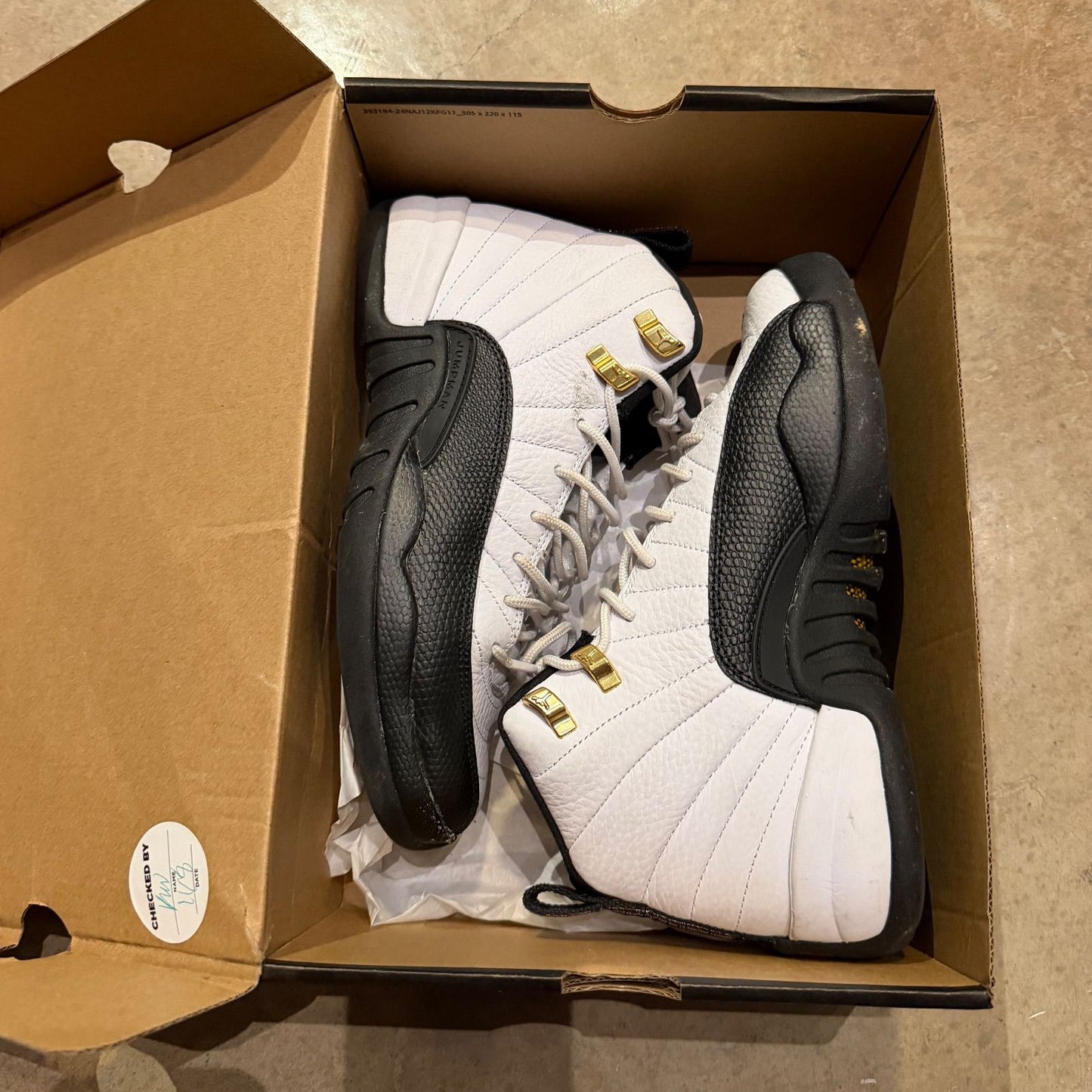 WORN JORDAN 12 "TAXI" - Used/Worn