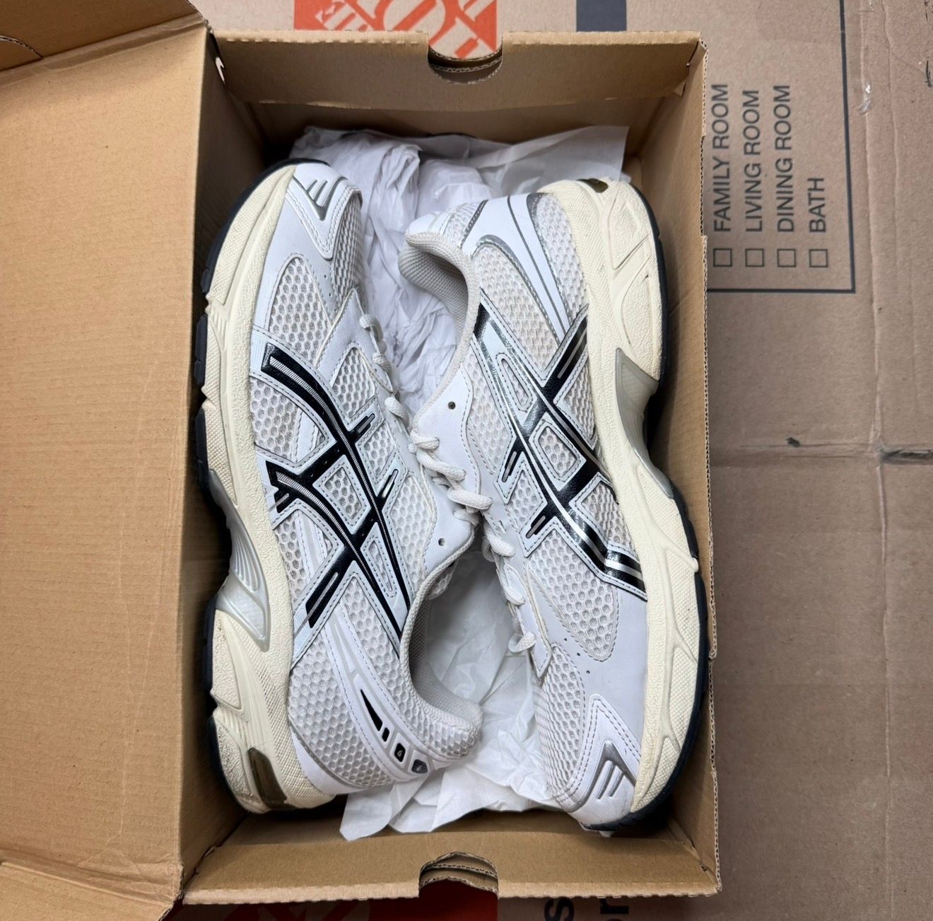 WORN ASICS "CLOUD GREY" - Used/Worn