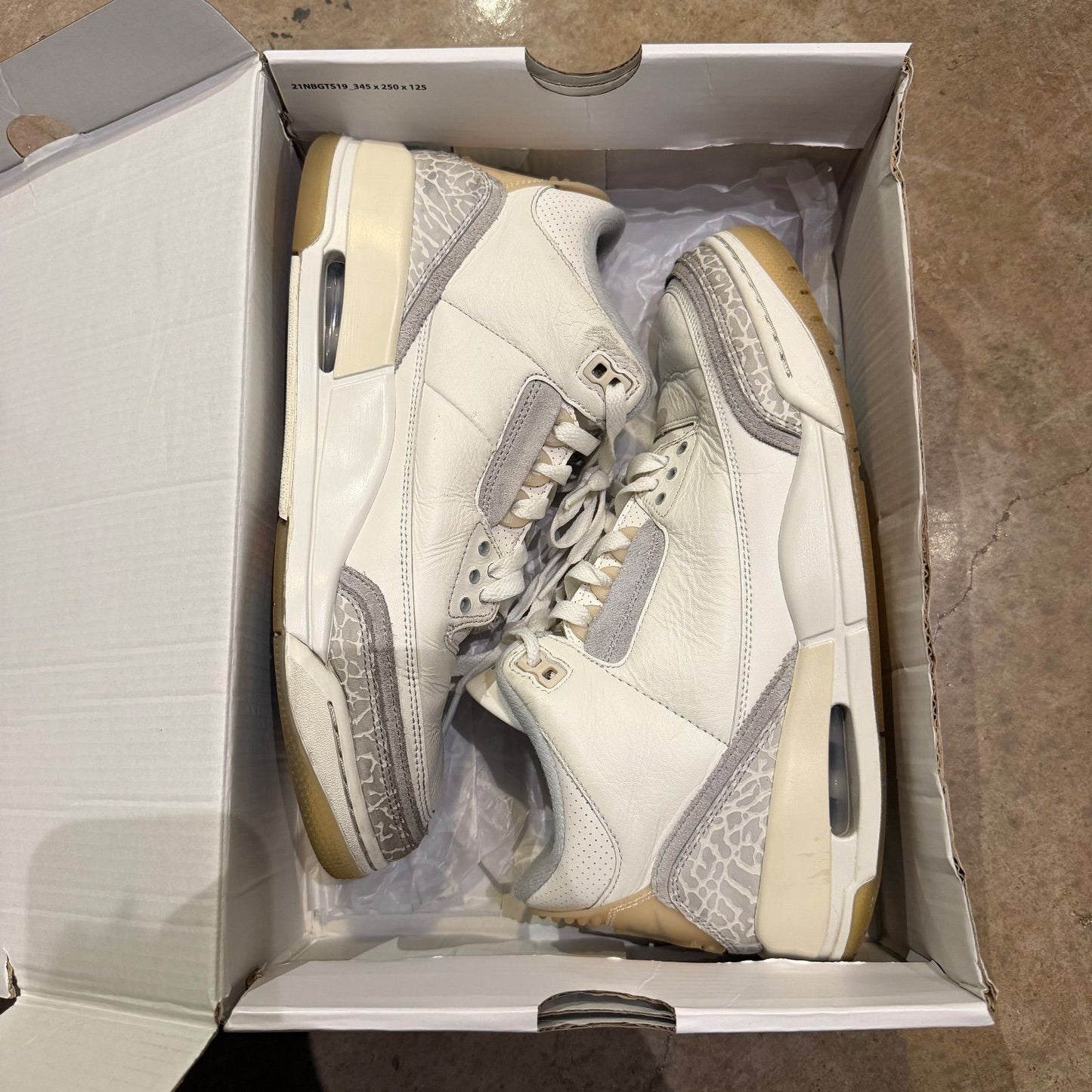 WORN JORDAN 3 "CRAFT IVORY" - Used/Worn